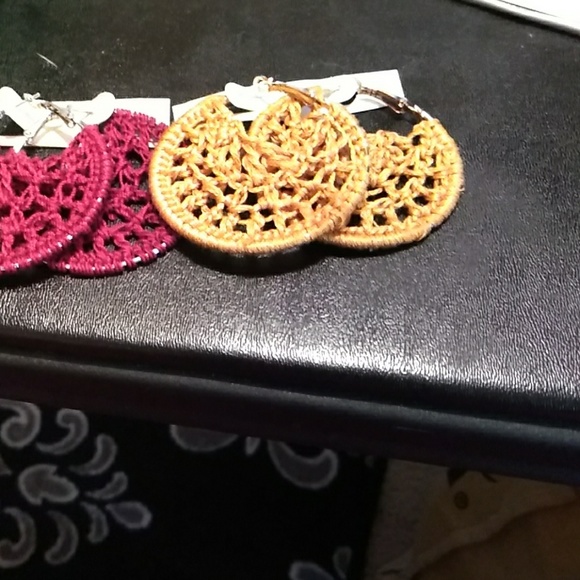 earrings - Picture 2 of 2